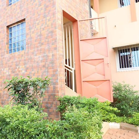 Vegas House Appartement Yaoundé Buitenkant foto