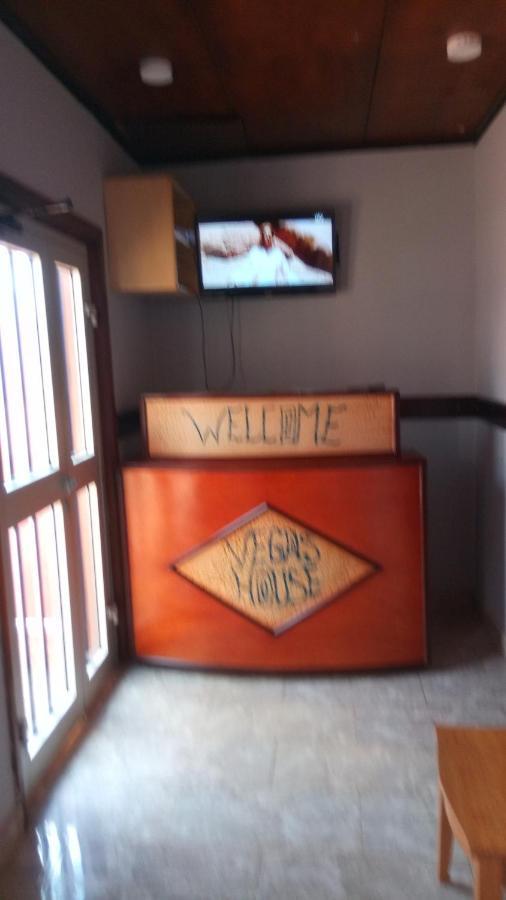 Vegas House Appartement Yaoundé Buitenkant foto